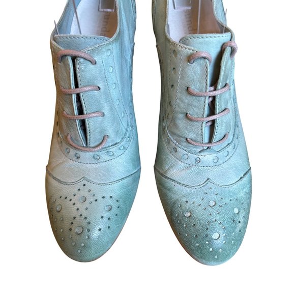 Sundance Catalog Teal Green Oxford Shoes Heels Menswear Look Distressed Laced Si - Picture 5 of 10